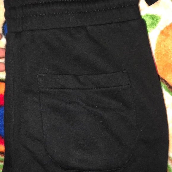 H&M black shorts - Picture 6 of 7